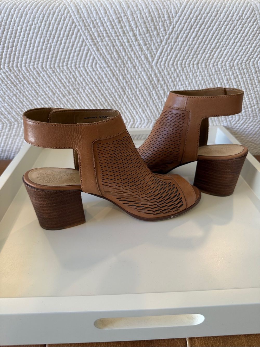 Vince Camuto Women's Brown Cutout Leather Block Heel Sandals